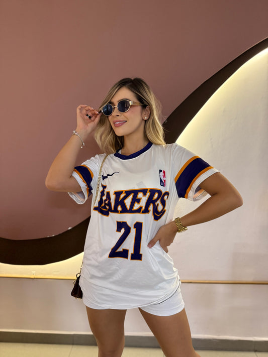CAMISETA OVERSIZE TIPO AMERICANO